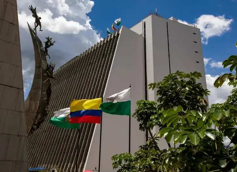 Referendo para autonomía fiscal de Antioquia y las demás regiones ya está en el Congreso, ¿cuándo se debatirá?